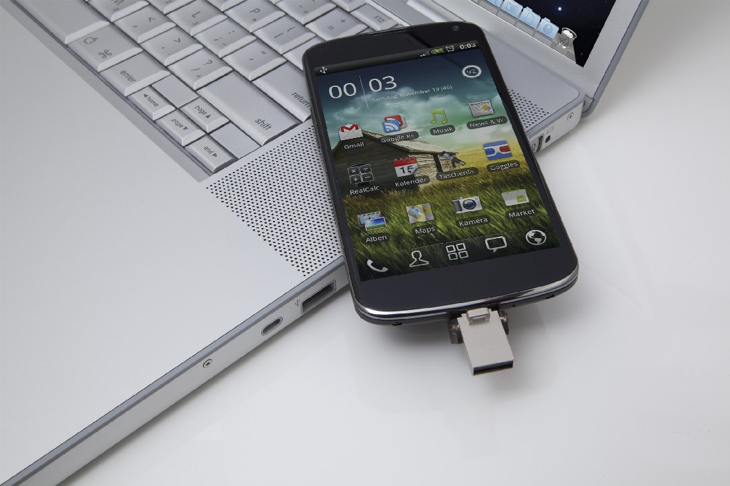 kicsiDataTraveler_microDuo_1.jpg